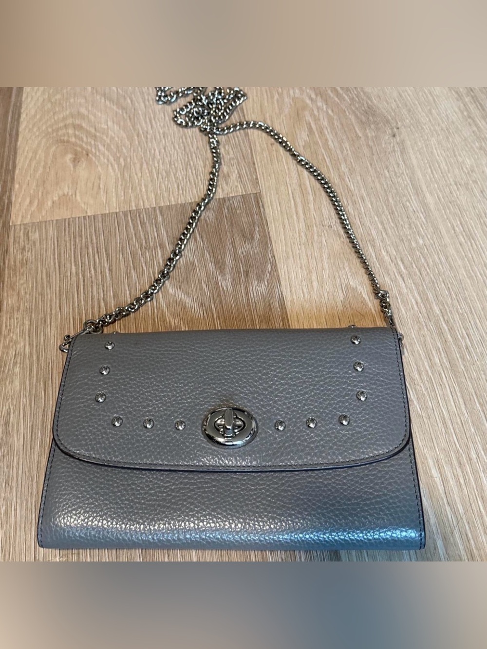 COACH BOWERY - grey studded Coach clutch with silver hardware - Picture 7 of 8